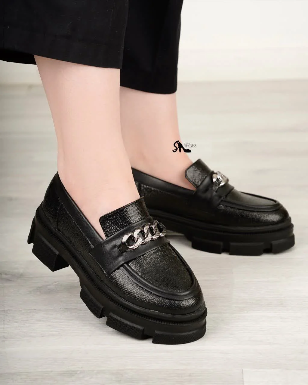 کفش کالج لوفر